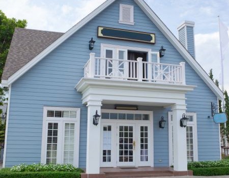 Soft washing vs pressure washing whats safest for olympia homes